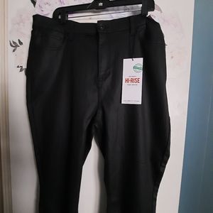 NWT women's celebrity pink black jeans